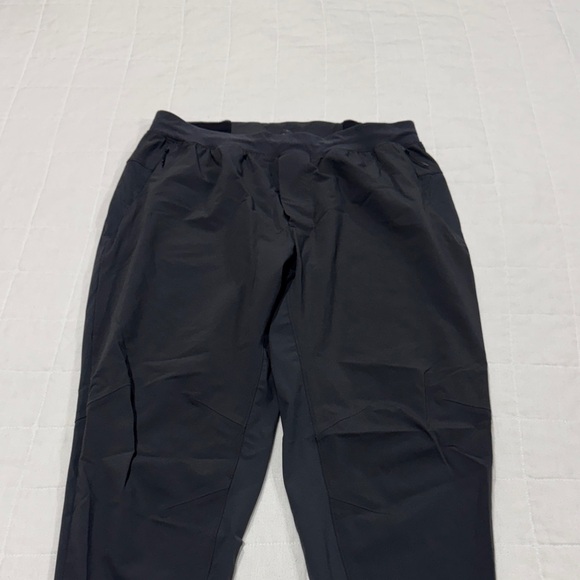 Lululemon Switch Up Pants - Picture 2 of 11